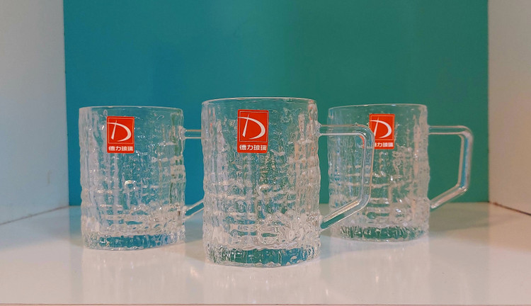 ست ۶ عددی لیوان شیشهای دستهدار طرح یخی Deli Glass | مناسب چای، دمنوش، قهوه و نوشیدنی سرد